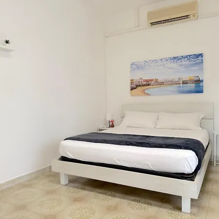 Apartment Amleto Baia *