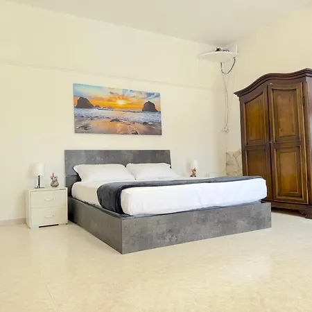 Apartment Amleto Baia *
